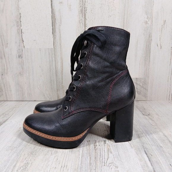 Naturalizer Callie Black Leather Lace Up Block Heel Ankle Bootie #393